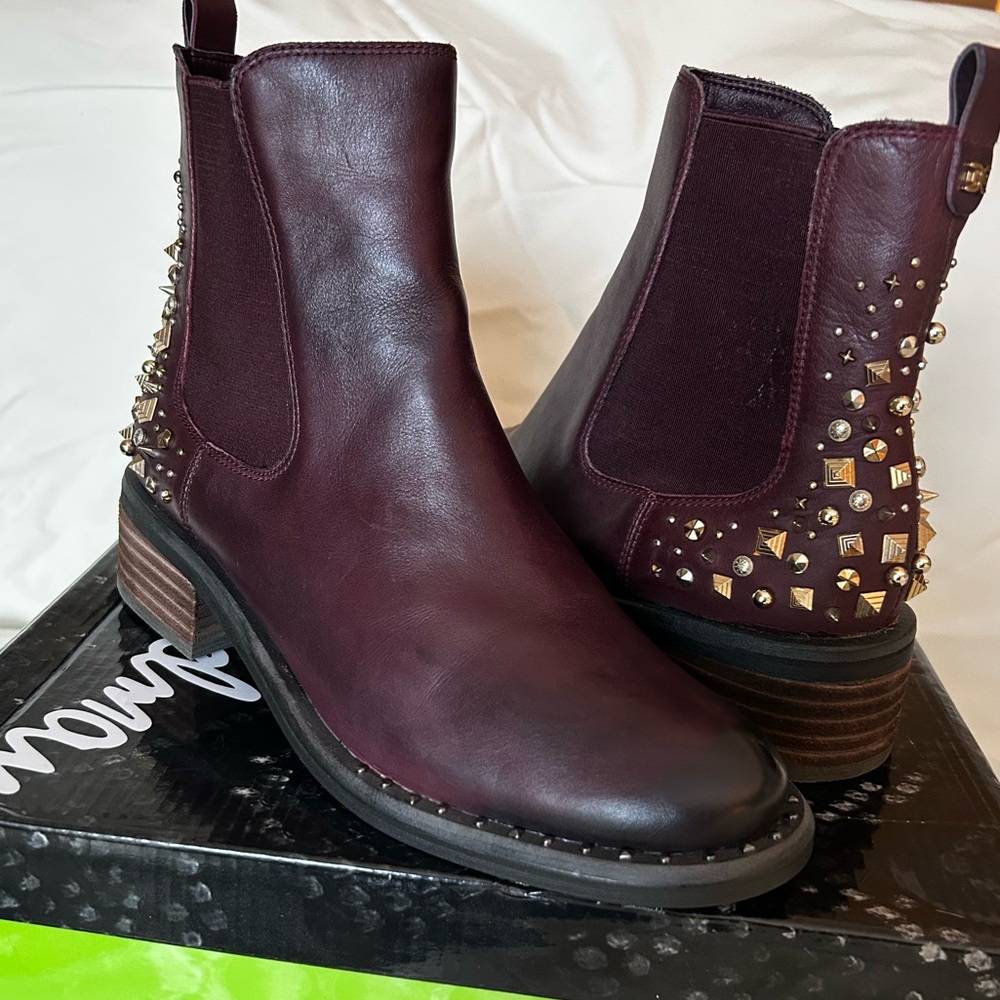 Sam Edelman studded burgundy Chelsea boots size 7